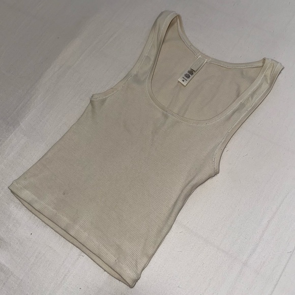 SKIMS Cotton Rib Tank in Bone - Picture 2 of 6